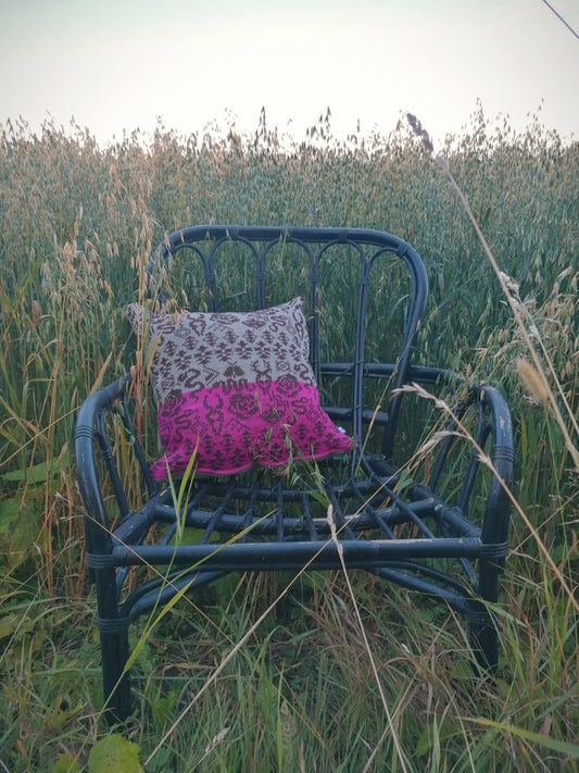 Earth Stickad Linnekudde Brun & Natur & Rosa